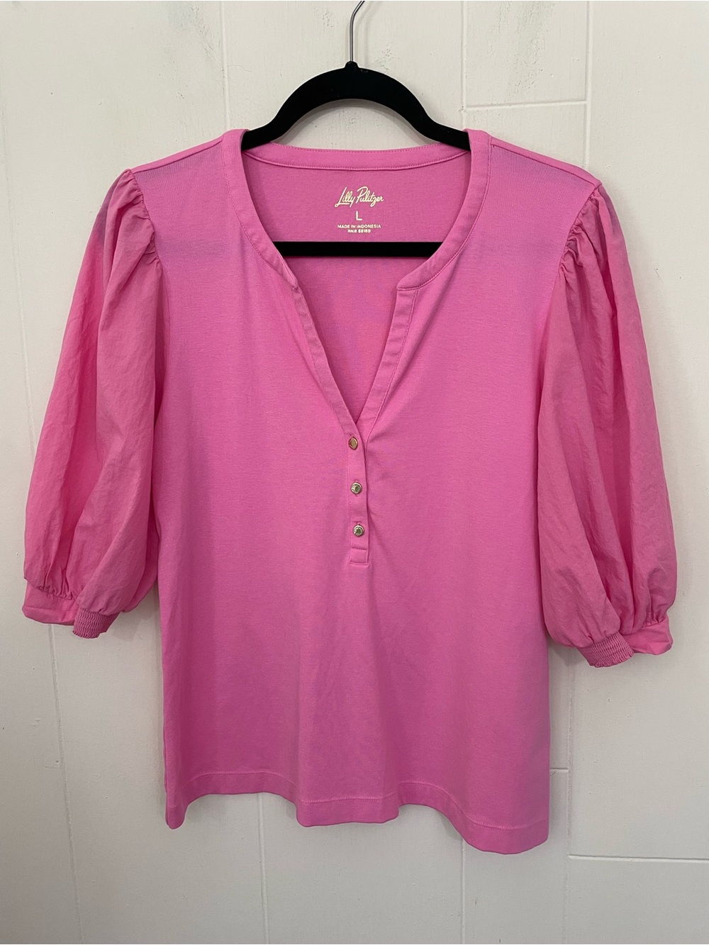Lilly Pulitzer V-neck Henley Popover Blouse Size L Pink Puff Sleeve Girly